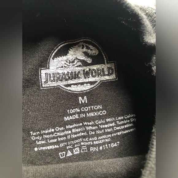 Jurassic World T-shirt - Picture 3 of 4